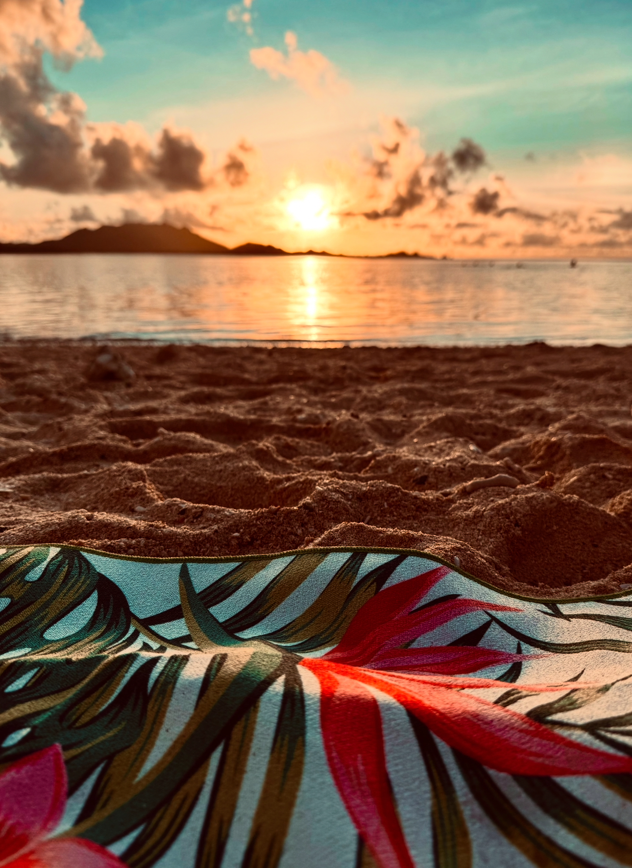 Solnedgang Yonehara beach